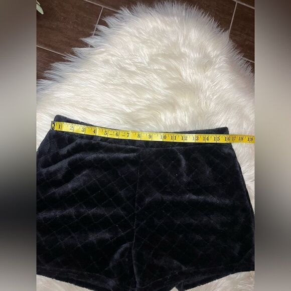 No Boundaries black quilted plush hooded short set sz Large - Picture 8 of 9